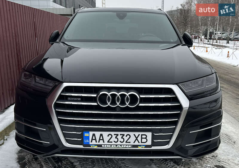 Внедорожник / Кроссовер Audi Q7 2017 в Киеве