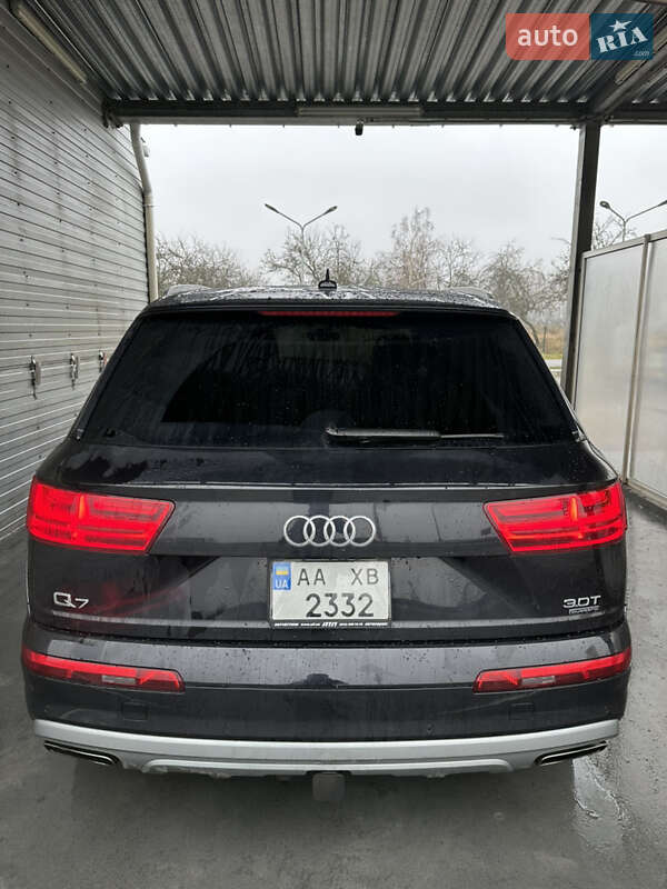 Внедорожник / Кроссовер Audi Q7 2017 в Киеве