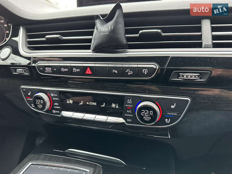 Внедорожник / Кроссовер Audi Q7 2017 в Киеве