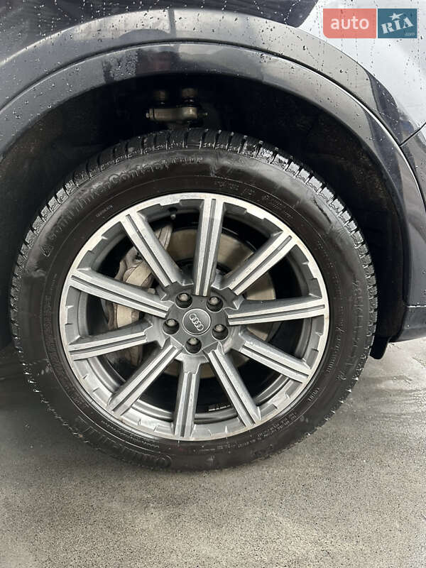 Позашляховик / Кросовер Audi Q7 2017 в Києві