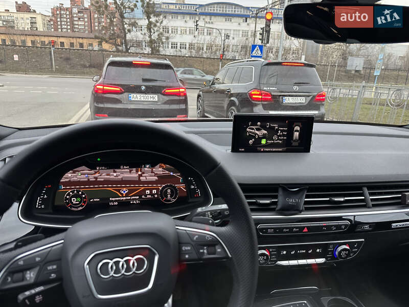 Внедорожник / Кроссовер Audi Q7 2017 в Киеве