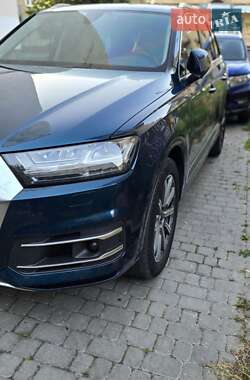 Позашляховик / Кросовер Audi Q7 2017 в Івано-Франківську