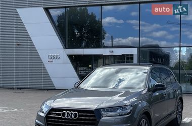 Позашляховик / Кросовер Audi Q7 2017 в Львові