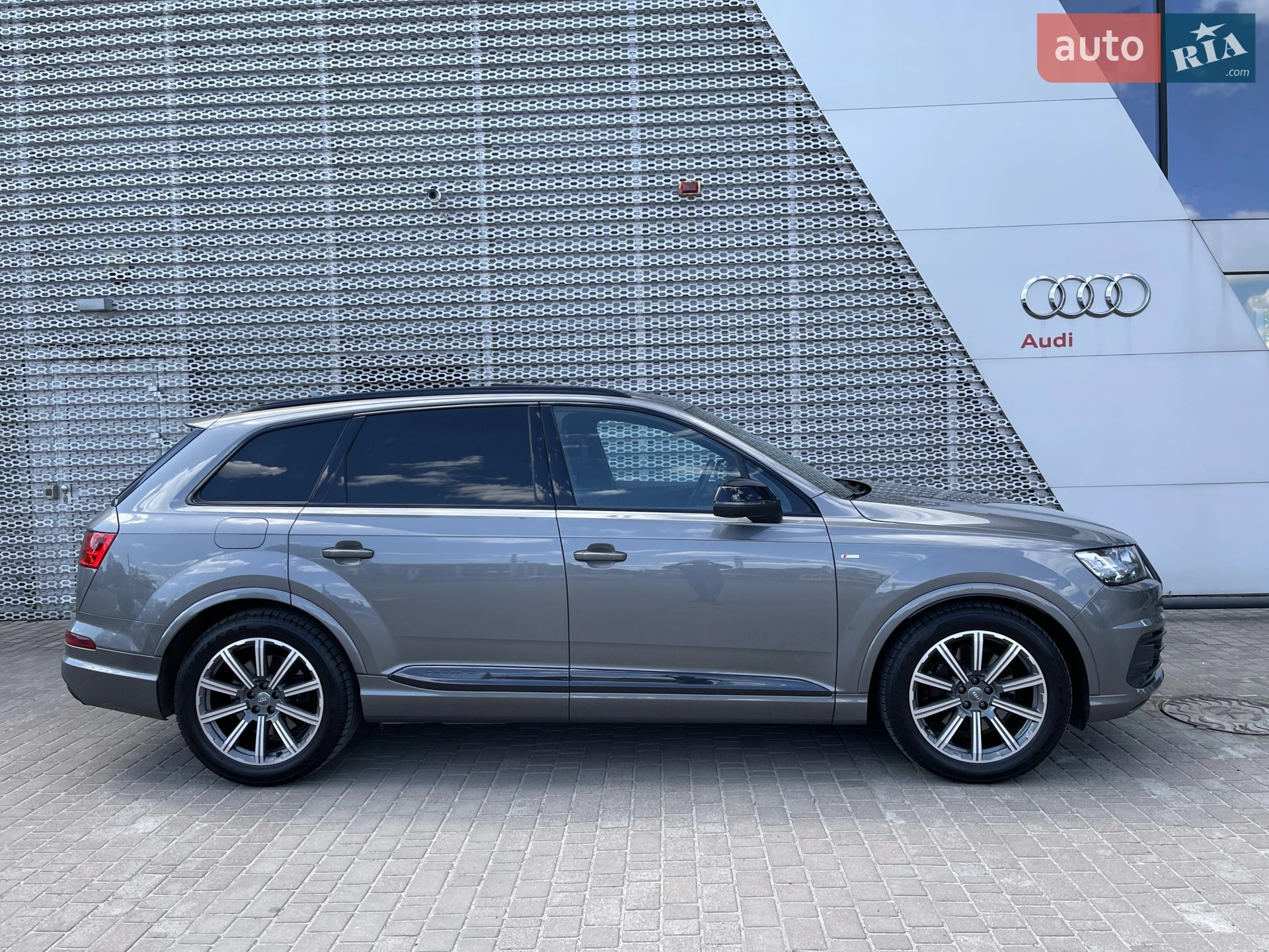 2017 Audi Q7 - мініатюра 10