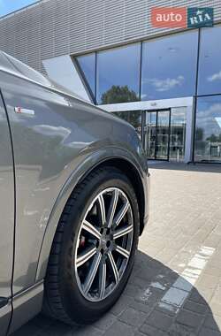 Позашляховик / Кросовер Audi Q7 2017 в Львові