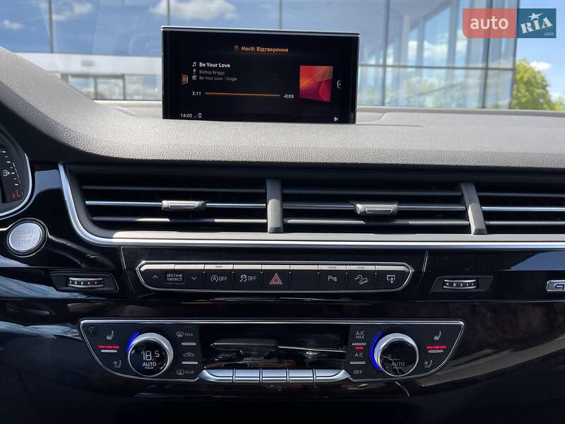 Позашляховик / Кросовер Audi Q7 2017 в Львові