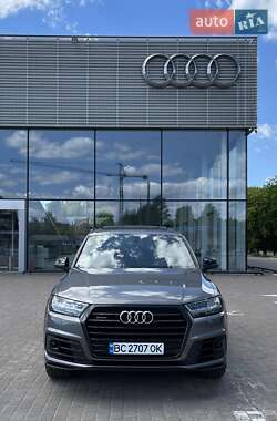 Позашляховик / Кросовер Audi Q7 2017 в Львові