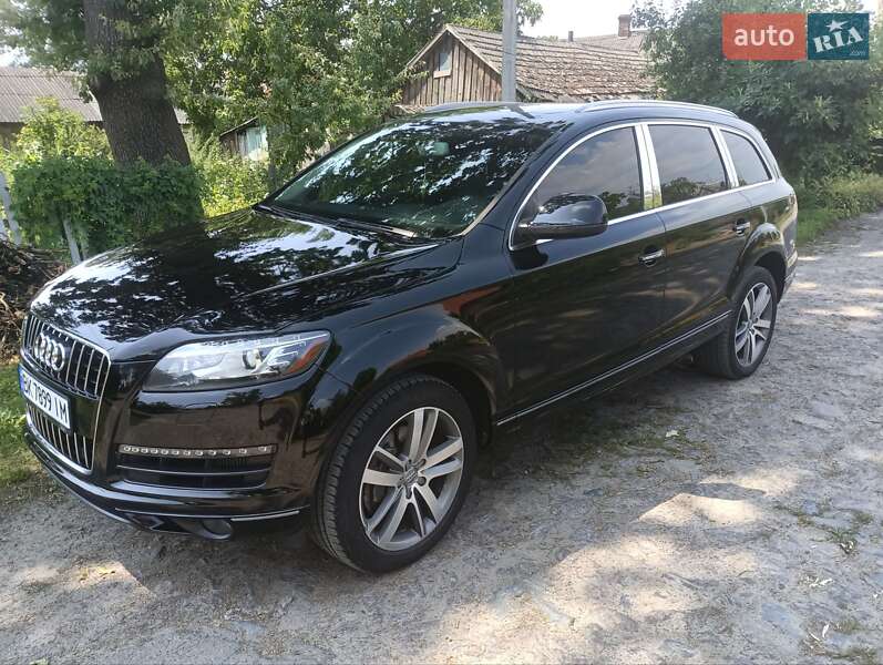 Внедорожник / Кроссовер Audi Q7 2013 в Рокитном
