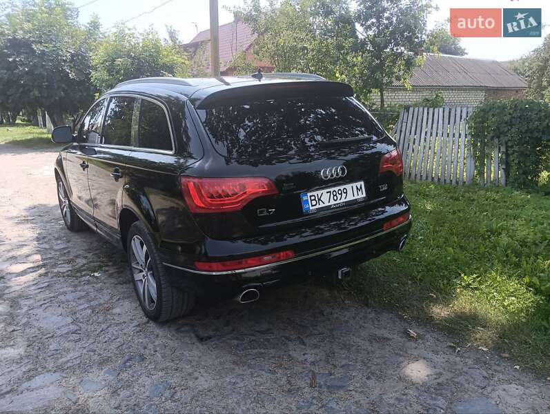 Внедорожник / Кроссовер Audi Q7 2013 в Рокитном