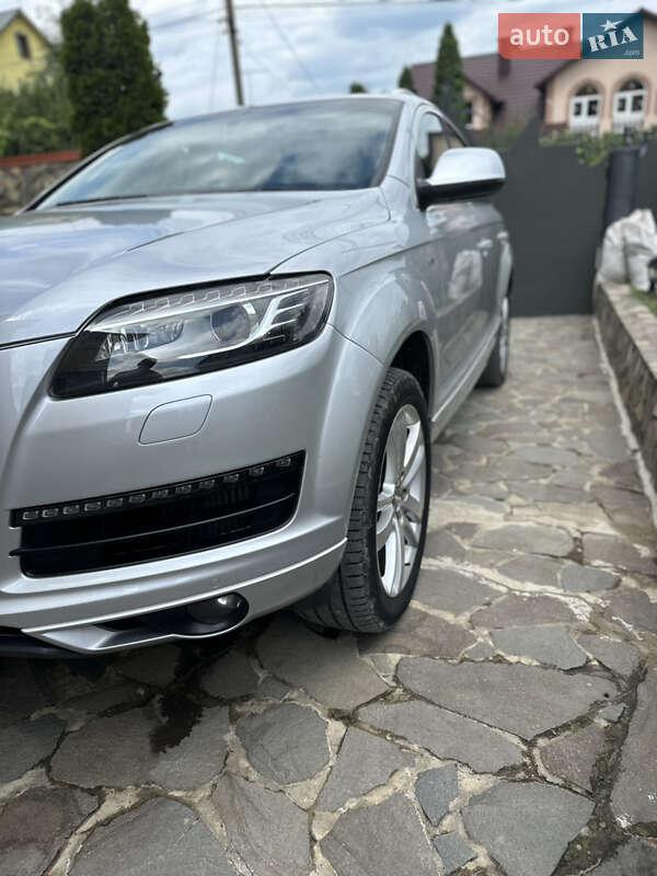 Внедорожник / Кроссовер Audi Q7 2009 в Черновцах