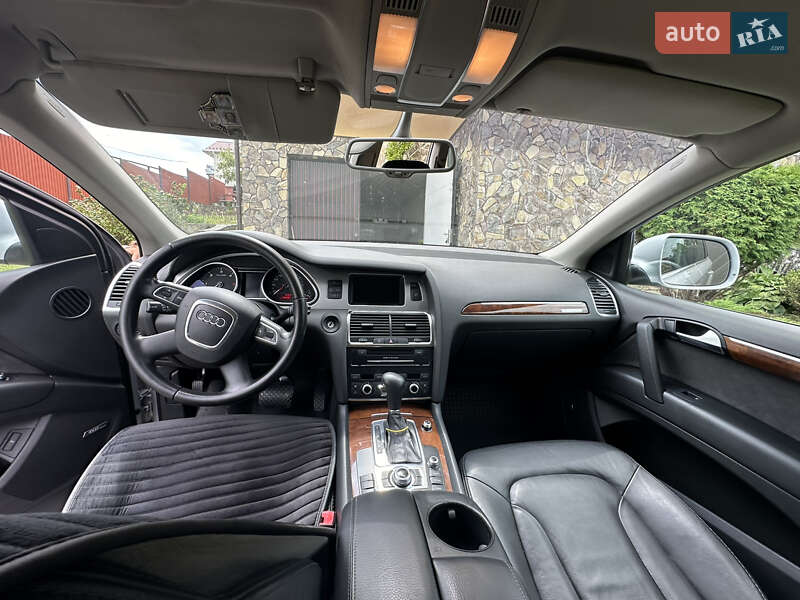 Внедорожник / Кроссовер Audi Q7 2009 в Черновцах