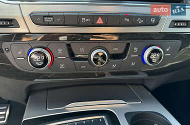 Внедорожник / Кроссовер Audi Q7 2015 в 