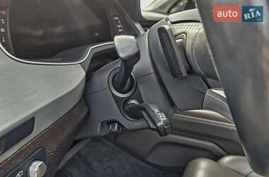 Внедорожник / Кроссовер Audi Q7 2016 в 