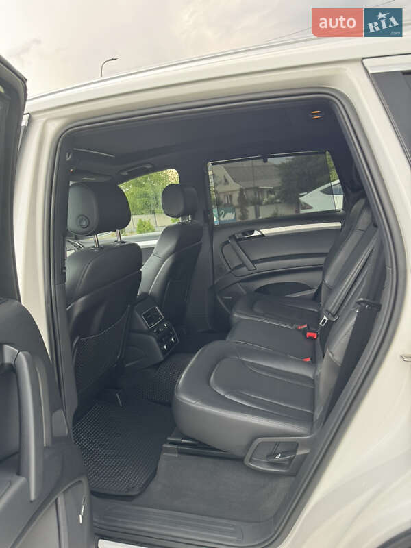 Позашляховик / Кросовер Audi Q7 2011 в Вінниці