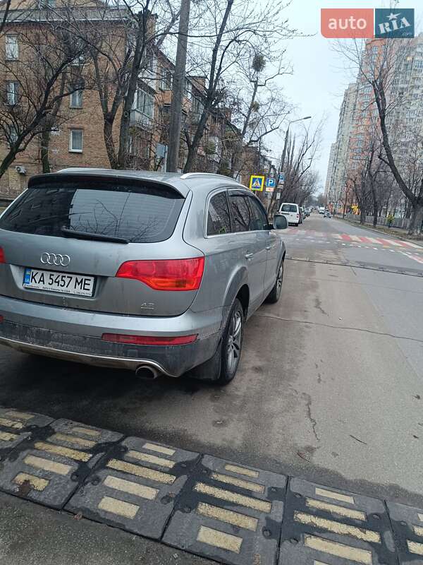 Внедорожник / Кроссовер Audi Q7 2007 в Киеве