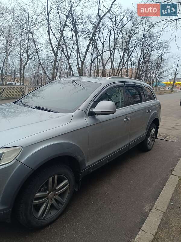 Внедорожник / Кроссовер Audi Q7 2007 в Киеве