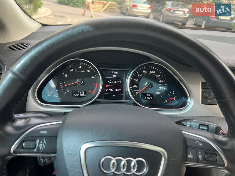 Внедорожник / Кроссовер Audi Q7 2012 в Софиевской Борщаговке