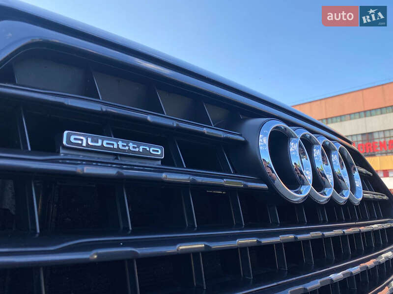 Позашляховик / Кросовер Audi Q7 2016 в Луцьку
