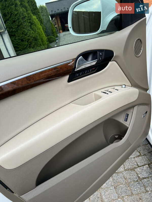 Позашляховик / Кросовер Audi Q7 2011 в Самборі
