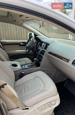 Внедорожник / Кроссовер Audi Q7 2011 в 