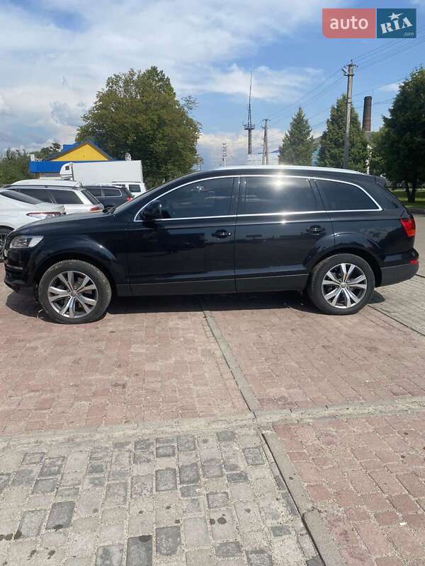 Внедорожник / Кроссовер Audi Q7 2007 в Рокитном