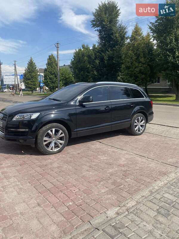 Внедорожник / Кроссовер Audi Q7 2007 в Рокитном