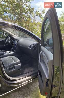 Внедорожник / Кроссовер Audi Q7 2007 в Рокитном
