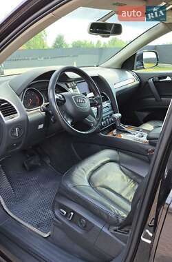 Внедорожник / Кроссовер Audi Q7 2013 в 