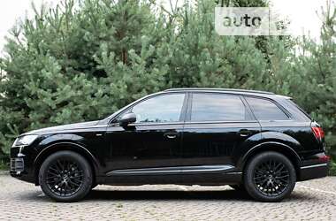 Позашляховик / Кросовер Audi Q7 2017 в Луцьку