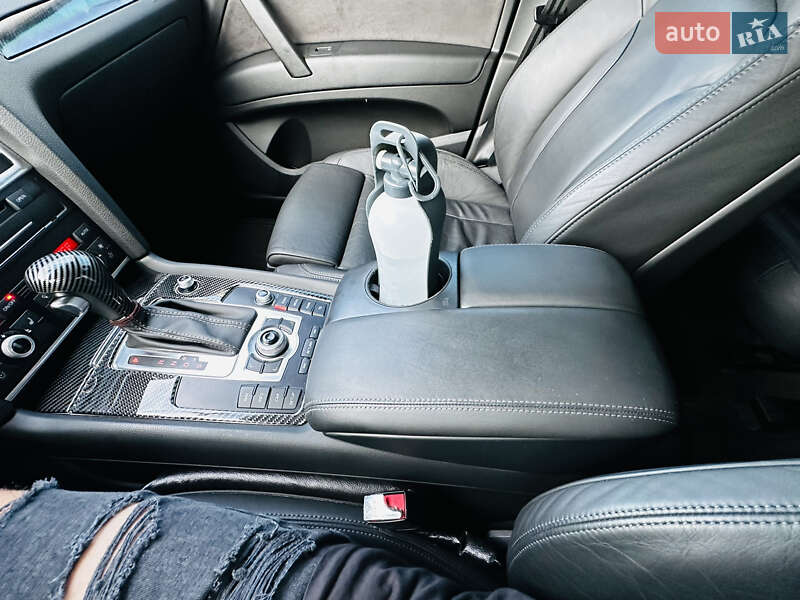 Позашляховик / Кросовер Audi Q7 2010 в Стрию
