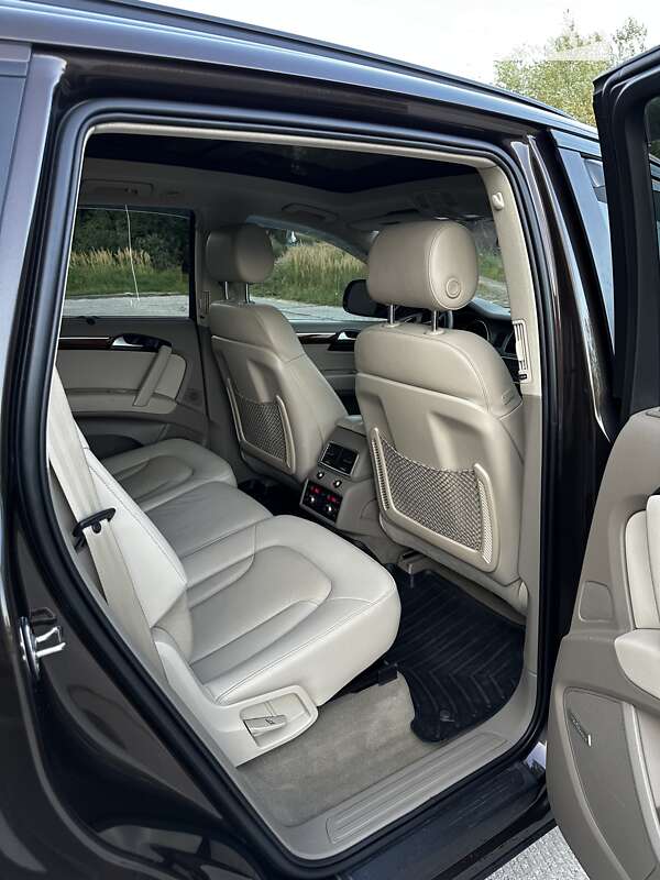 Внедорожник / Кроссовер Audi Q7 2014 в Косове