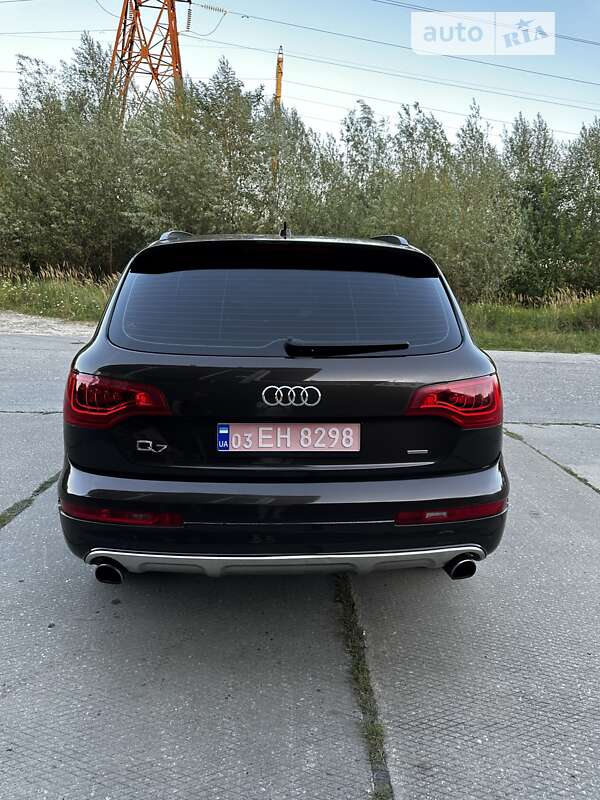 Внедорожник / Кроссовер Audi Q7 2014 в Косове