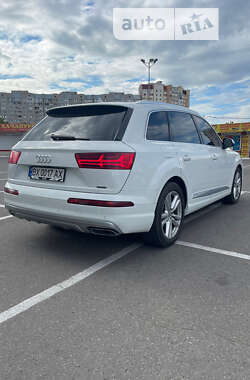 Позашляховик / Кросовер Audi Q7 2017 в Києві