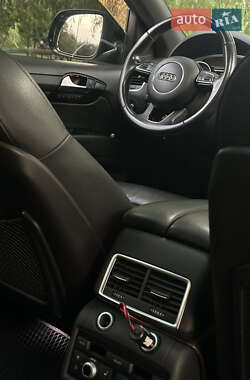 Позашляховик / Кросовер Audi Q7 2014 в 
