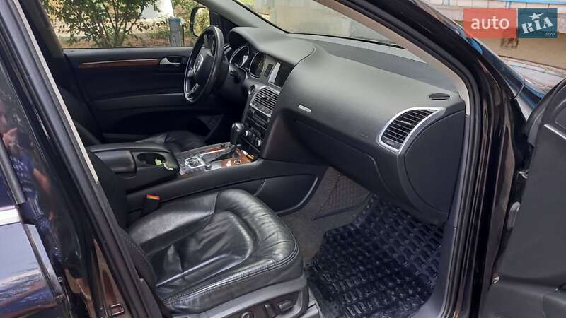 Внедорожник / Кроссовер Audi Q7 2007 в Вознесенске