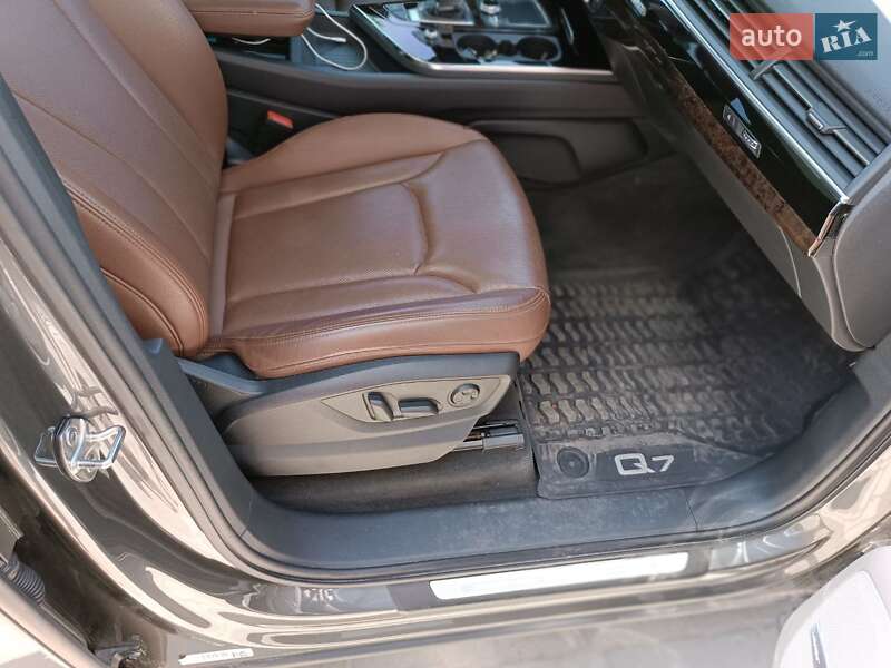 Позашляховик / Кросовер Audi Q7 2019 в Львові