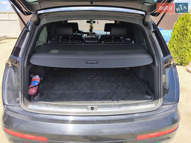 Внедорожник / Кроссовер Audi Q7 2012 в Одессе