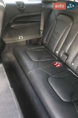 Позашляховик / Кросовер Audi Q7 2013 в 