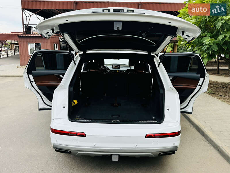 Позашляховик / Кросовер Audi Q7 2016 в Одесі