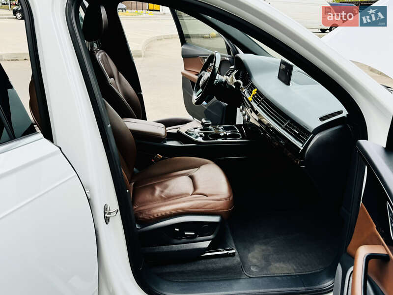 Позашляховик / Кросовер Audi Q7 2016 в Одесі