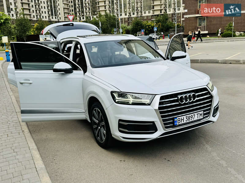 Позашляховик / Кросовер Audi Q7 2016 в Одесі