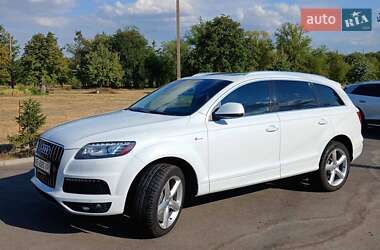 Внедорожник / Кроссовер Audi Q7 2015 в 