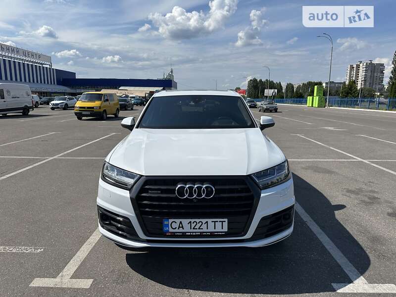 Позашляховик / Кросовер Audi Q7 2016 в Черкасах