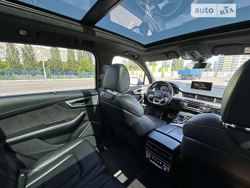 Позашляховик / Кросовер Audi Q7 2016 в Черкасах