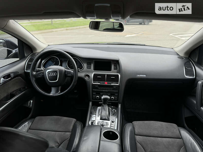 Позашляховик / Кросовер Audi Q7 2007 в Києві