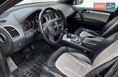 Внедорожник / Кроссовер Audi Q7 2009 в 