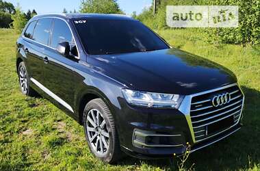 Позашляховик / Кросовер Audi Q7 2016 в 