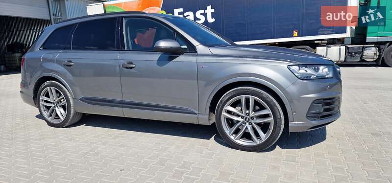 Позашляховик / Кросовер Audi Q7 2018 в Тернополі