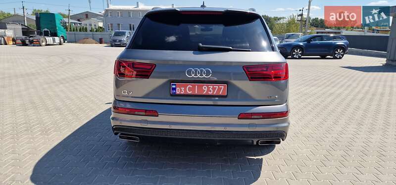 Позашляховик / Кросовер Audi Q7 2018 в Тернополі