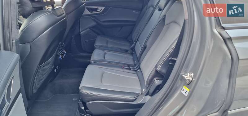 Позашляховик / Кросовер Audi Q7 2018 в Тернополі